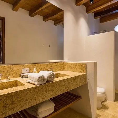 Colonial House With Pool * Cartagena