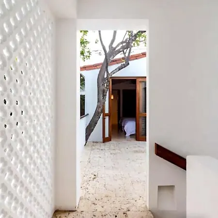 Colonial House With Pool Villa *