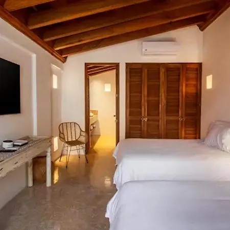 Villa Colonial House With Pool Cartagena