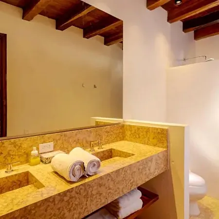 Villa Colonial House With Pool